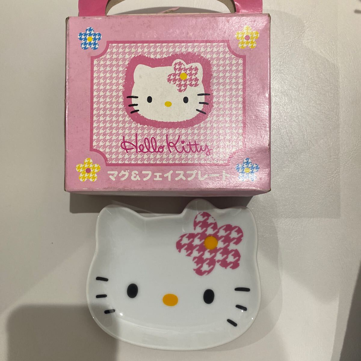 新品未使用 非売品 ハローキティ 1997 フェイスプレート 陶器拍卖