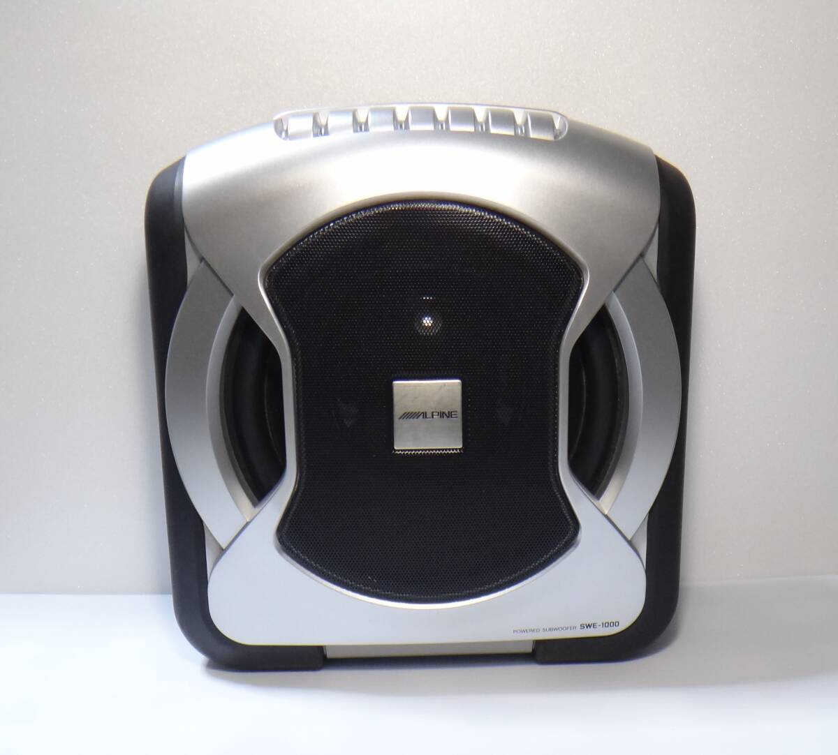 送料無料 alpine パワードサブウーハー SWE-1000 powered subwoofer 動作未確認、現状販売 アルパイン拍卖