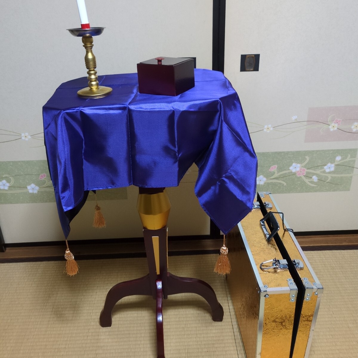 フローティングテーブルスーパーデラックス 手品 マジック 浮遊 ステージマジック 拍卖