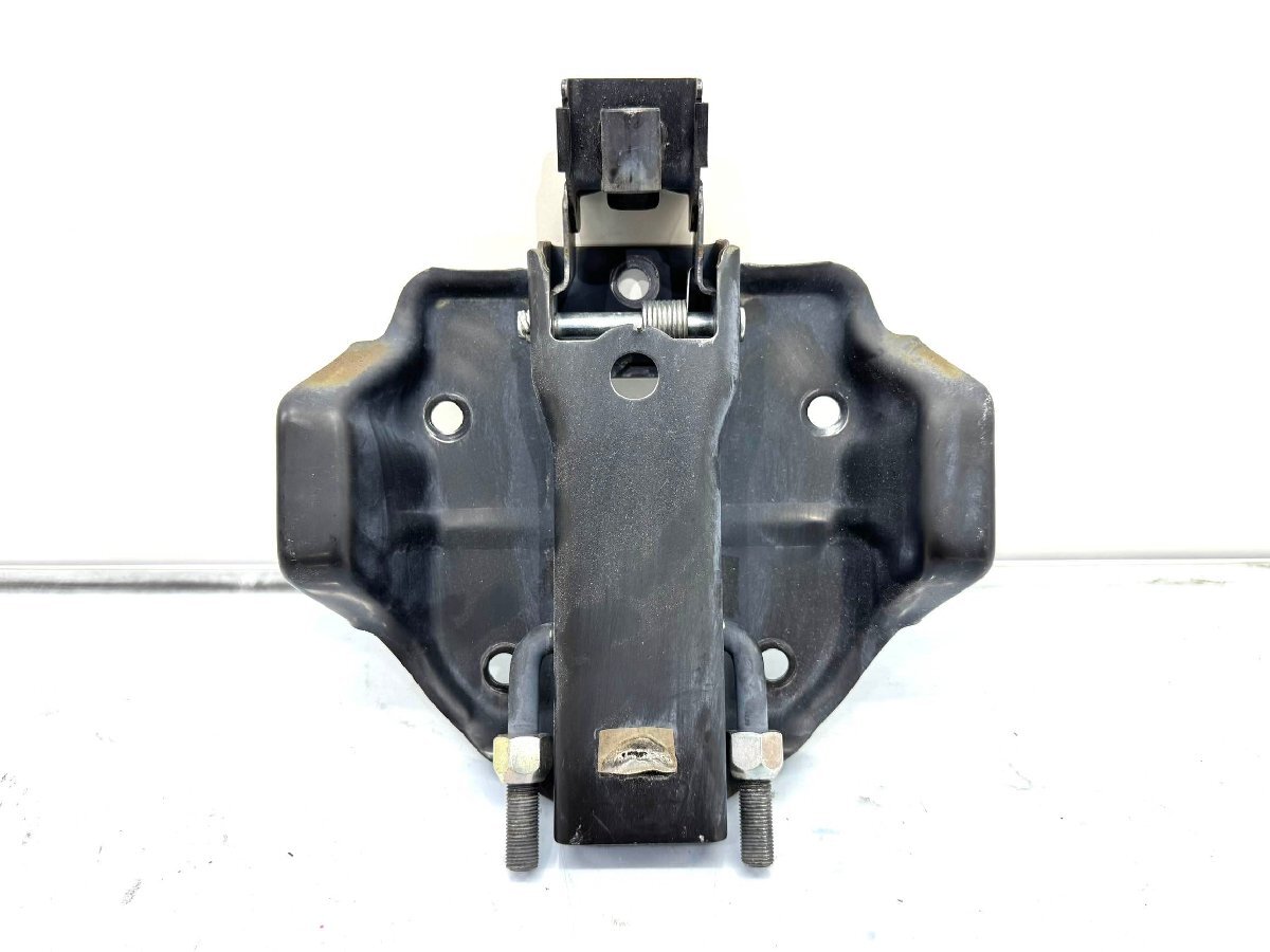 スズキ ジムニー JB23W 純正 背面 スペアタイヤブラケット (G72-30)拍卖
