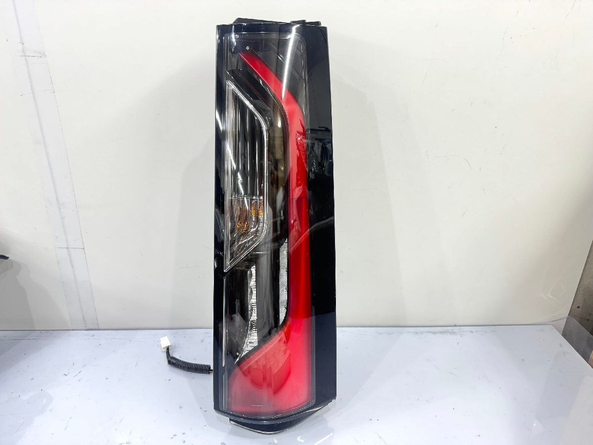 ステップワゴン スパーダ RP3/RP4 純正テールライト 右 STANLEY W1890/刻印J1 (Z27-14)拍卖