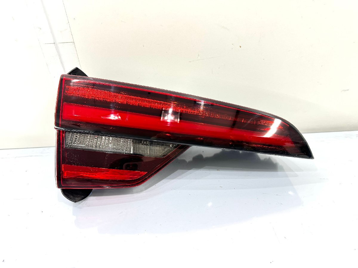 アウディ A4 8W 純正テールライト 左 8W9945093E (Z27-76)拍卖