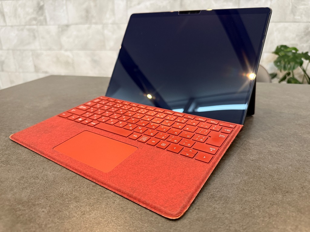 【極美品】Microsoft Surface Pro9(タブレットノートパソコン) QlL-00028 ★windows11Home/Corei7/メモリ:16GB/SSD:256GB/ 拍卖