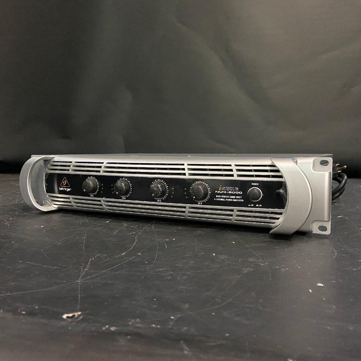 【 C 】838 behringer iNUKE NU4-6000 パワーアンプ ベリンガー 196959拍卖