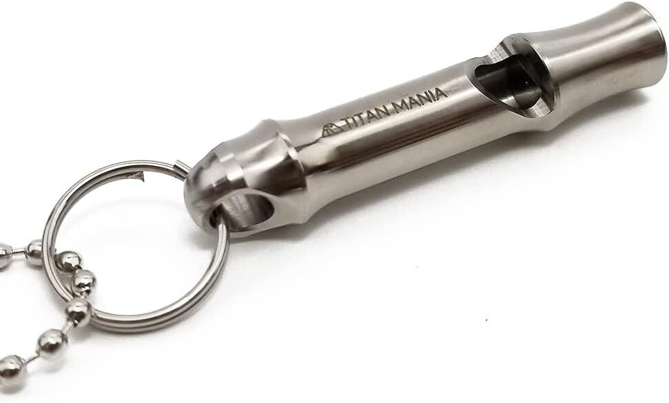 【新品】 TITAN MANIA(チタンマニア) ホイッスル 笛 チタン製 軽量 頑丈 アウトドア 拍卖