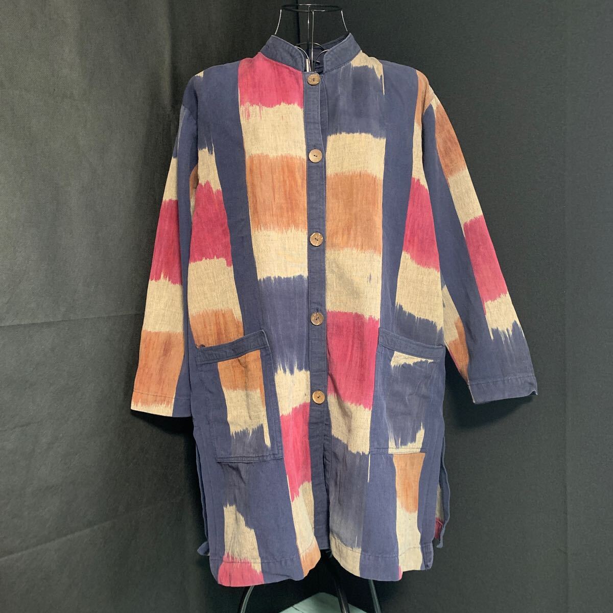 ☆ジャケット シャツ 肩パッド付き 長袖 生地 リメイク素材 ハンドメイド 古布 型染め 絣 手作り パッチワーク かすり (A-2579)拍卖