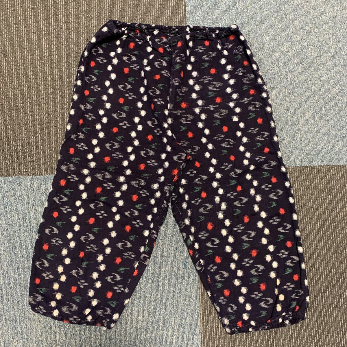 ズボン パンツ 短パン もんぺ のら着 野良着 生地 刺し子 リメイク 素材 ハンドメイド 古布 型染め 絣 手作り パッチワーク かすり(A-2606)拍卖
