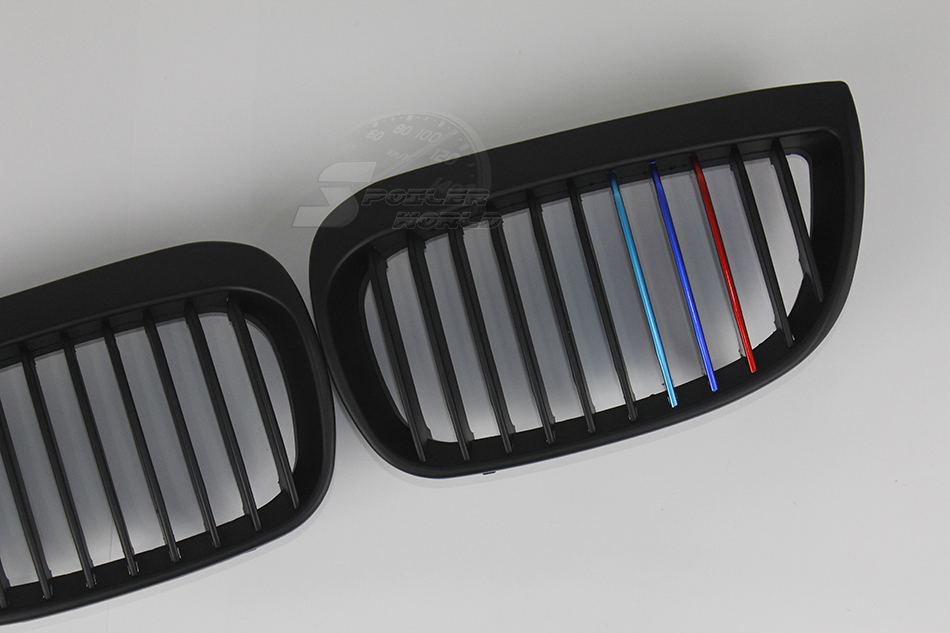 純正交換用 左右セット 取付簡単 在庫有 BMW E81 E87前期 2004-2006 フロントグリル 艶消黒+金属風Mの3色拍卖