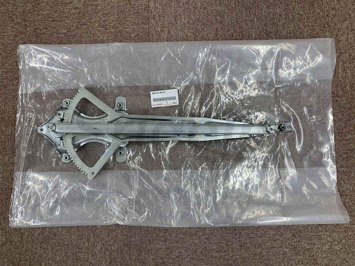 【未使用】トヨタ 純正 SXE10 GXE10 JCE アルテッツァ ウィンドウ レギュレーター パワーウインドウレギュレーター 右 運転席側 ASSY 新品拍卖