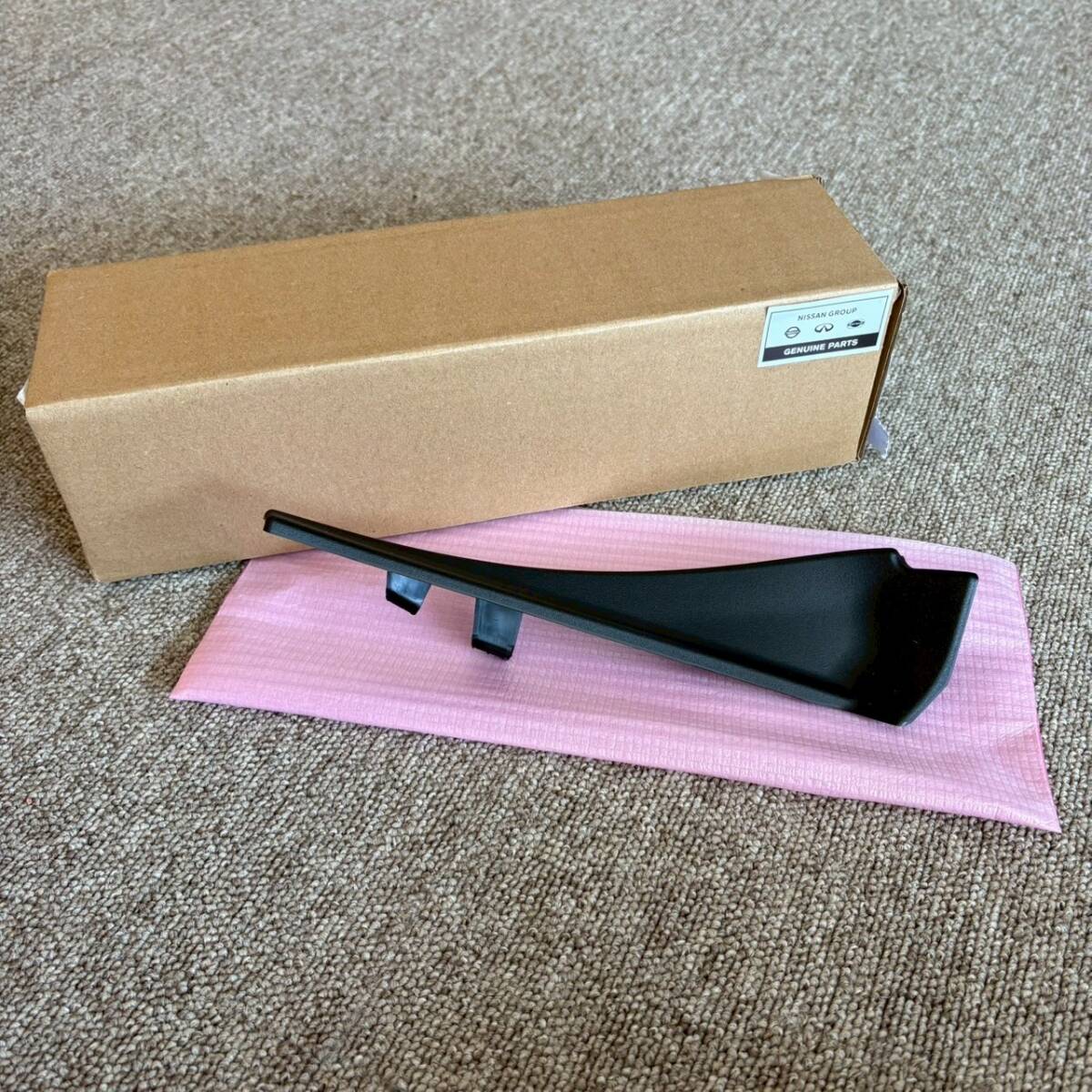 【新品】 日産純正 T32 エクストレイル フロント フェンダー カバー 左 NISSAN Front fender cover LH拍卖