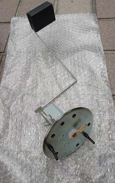 【新品未使用】スズキ 純正 EA11R EA21R カプチーノ フューエルレベルセンサー 燃料ゲージ フューエルゲージ 燃料計 F6A K6A SUZUKI拍卖