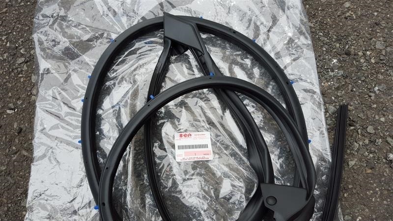 【未使用 純正品】スズキ EA11R EA21R カプチーノ フロントドア オープニング ウェザーストリップ ウェザストリップ ゴム モール 右 SUZUKI拍卖
