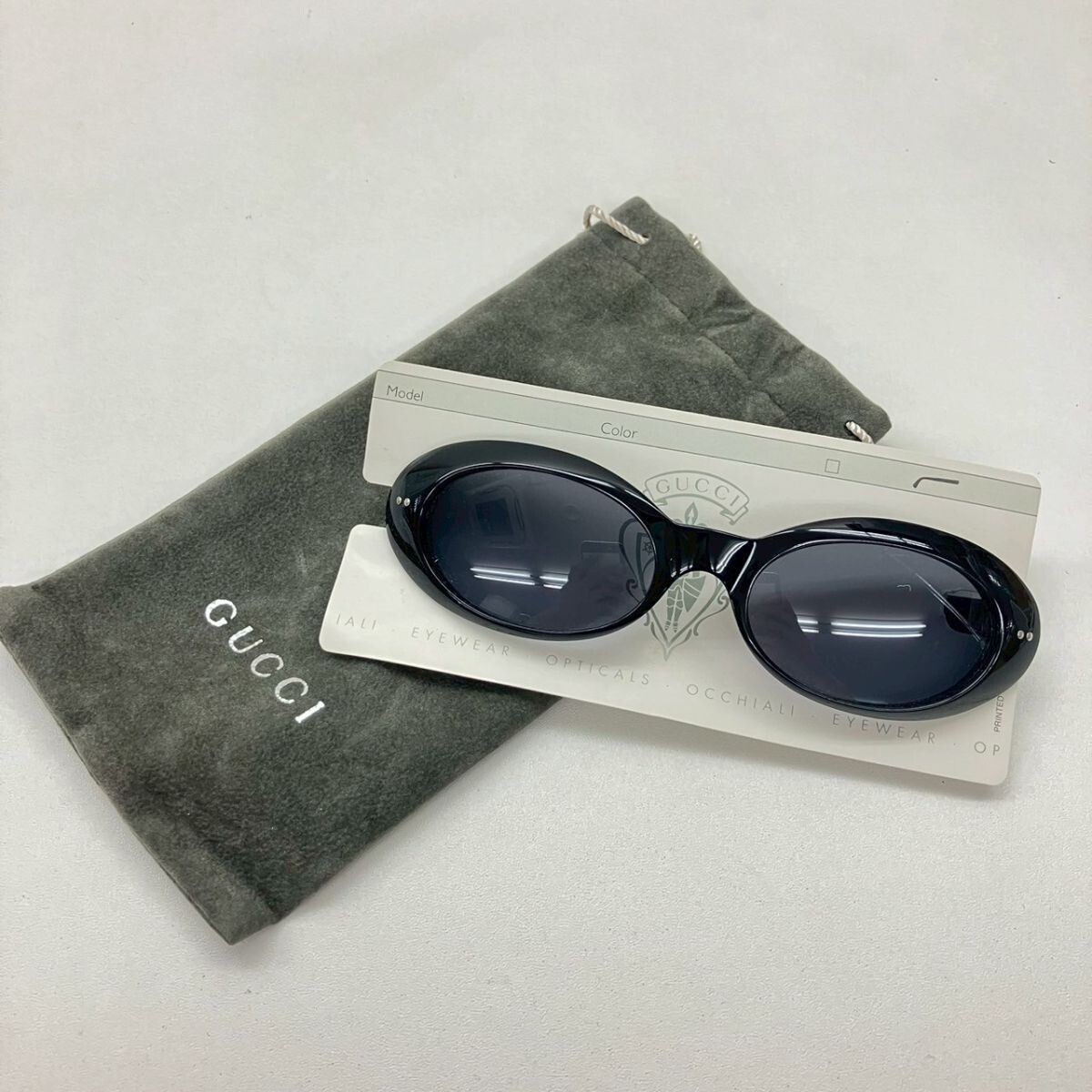 H060-O15-7859 GUCCI グッチ サングラス アイウェア カラーレンズメガネ 度なし GG2413/S 807 黒ぶち プラスチック オーバル 袋付き KA拍卖