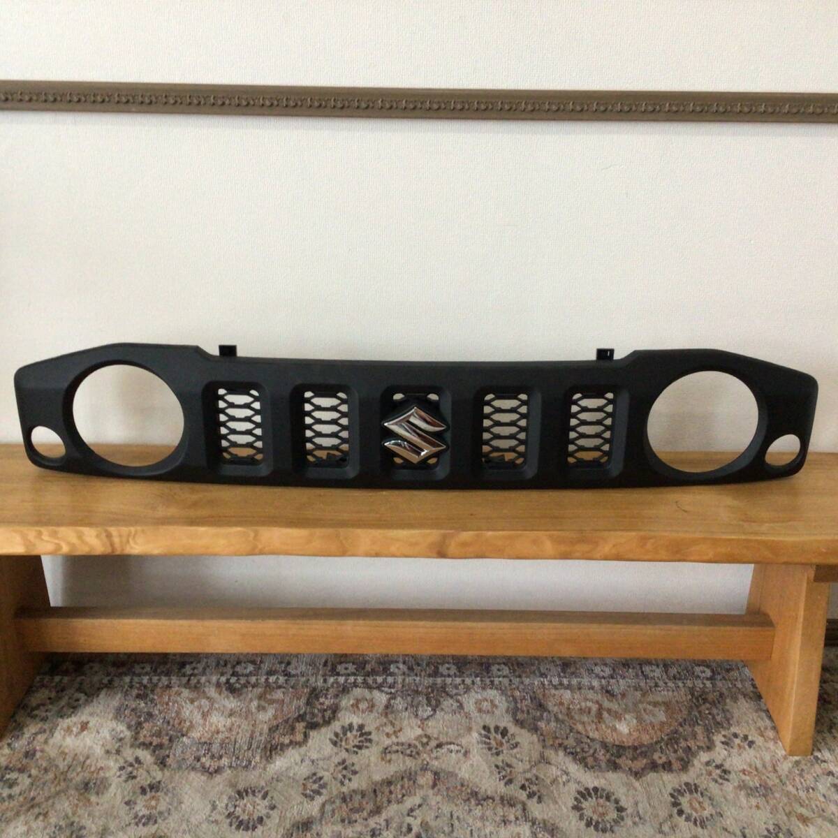 7172 【純正品】スズキ JB64W JB74W ジムニー シエラ フロントラジエーターグリル ノーマルタイプ 72111-78R0 素地 ブラック拍卖