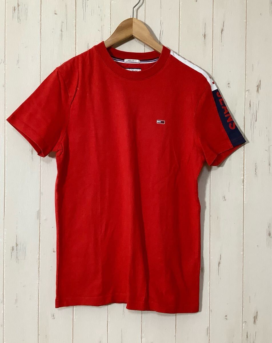 ね1666 TOMMY JEANS トミージーンズ 半袖Tシャツ S レッド レギュラーフィット 拍卖