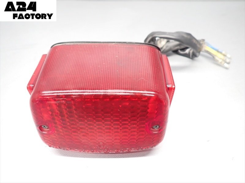 F1R7-0616 ヤマハ V-MAX アメリカ仕様 テールランプ テールレンズ 純正品 【2WE 逆車 動画有】拍卖