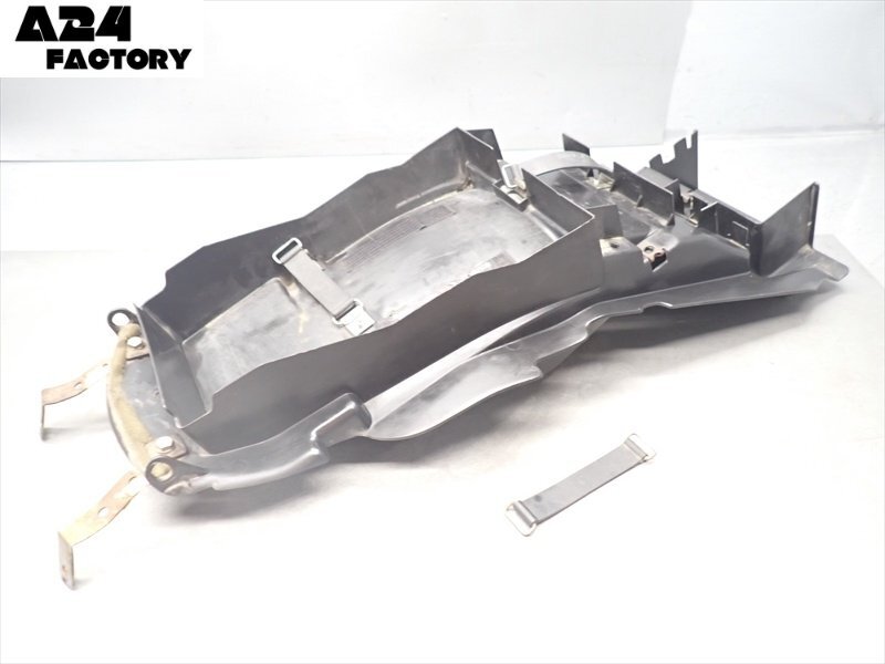 G1R7-0711 ヤマハ XJR1300 リアインナーフェンダー カット? 純正品 【RP03J-007*** 2004年式 動画有】拍卖