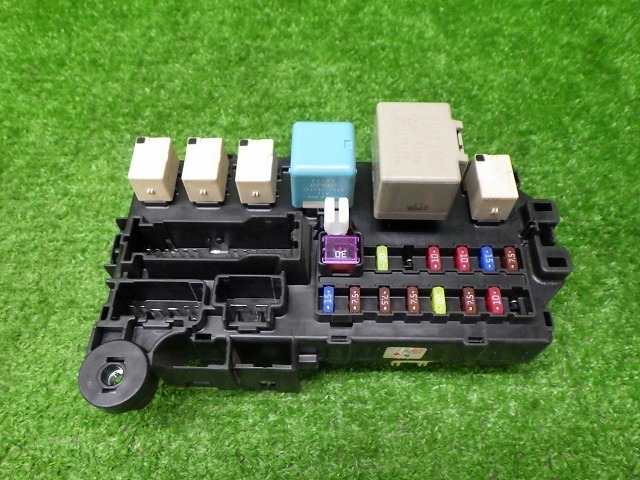 bB ヒューズボックス QNC25 2012/2 リレー 85980-B1011 トヨタ 250628024拍卖