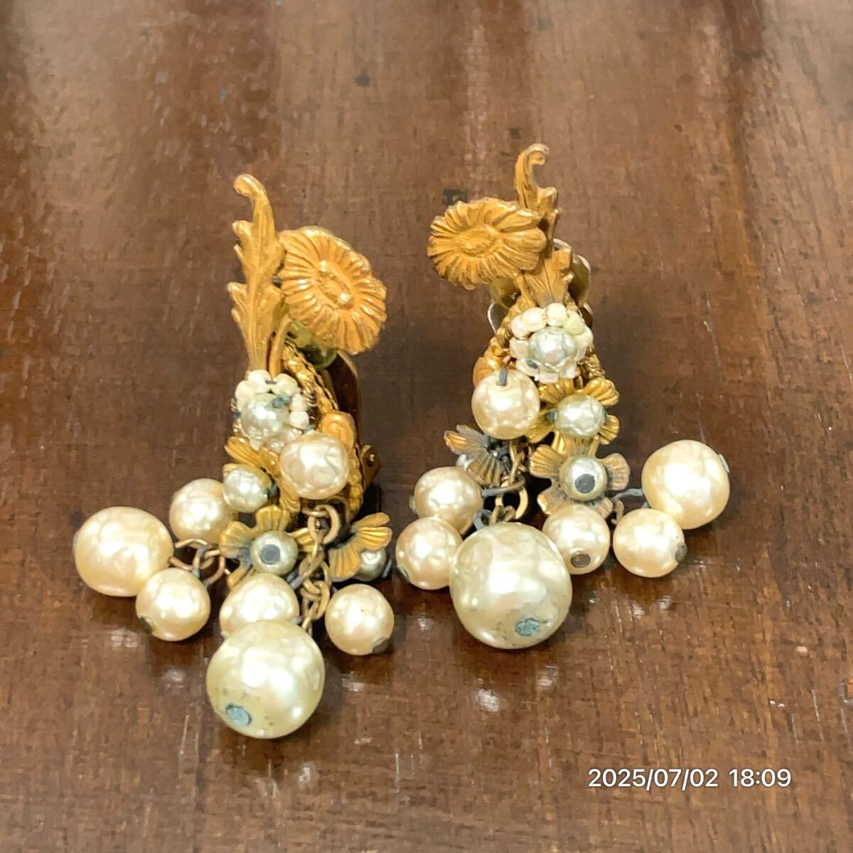 MIRIAM HASKELL ミリアム ハスケル フラワーモチーフ パール調 ヴィンテージ風 ゴールドカラーボディ イヤリング アクセサリー 装飾品 小物拍卖