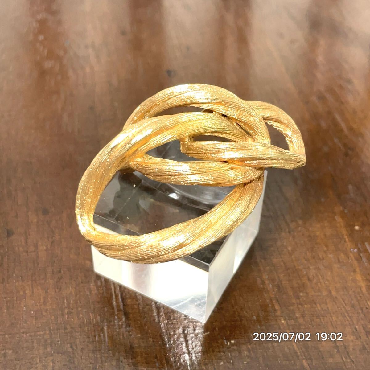 Dior クリスチャン ディオール ロープ調 オーバル ゴールドカラーボディ ブローチ アクセサリー 装飾品 ファッション 小物拍卖