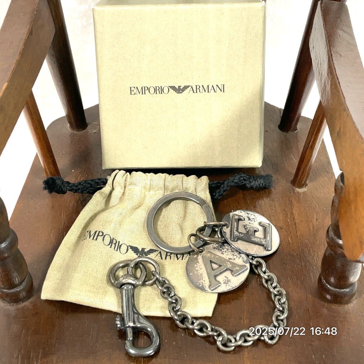 EMPORIO ARMANI エンポリオアルマーニ EAロゴ オーバル調 シルバー系カラー ウォレットチェーン アクセサリー ファッション 小物 箱付き拍卖