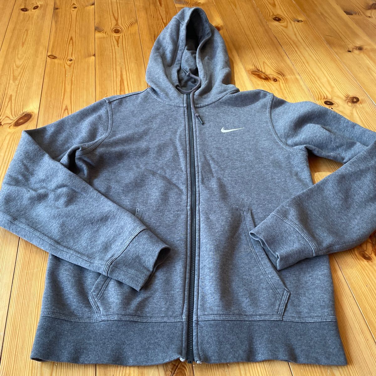 NIKEナイキ グレー ジップアップパーカー 裏起毛拍卖