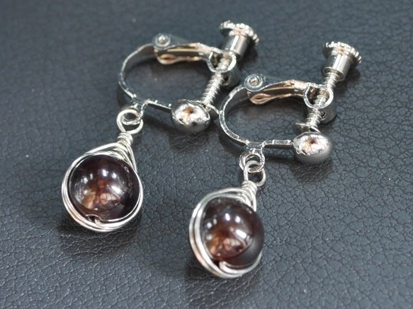 ワイヤーラッピングレッドガーネットの華やかなイヤリング 135拍卖