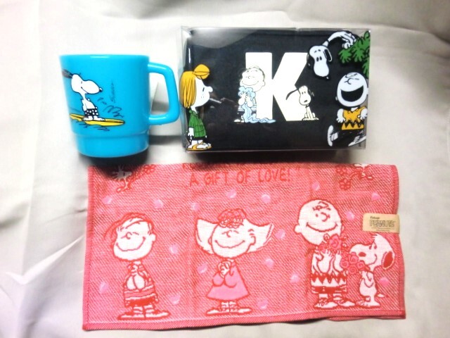 新品 未使用 スヌーピーSNOOPY スクエアポーチK マグカップ ハンカチ 3点拍卖