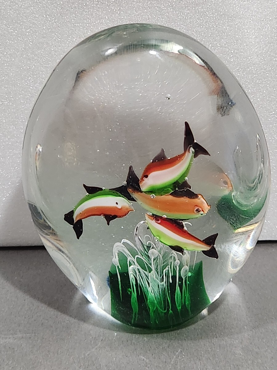 魚とイルカ  ペーパーウェイト 文鎮 置物 インテリア 気泡 硝子 ガラス置物拍卖