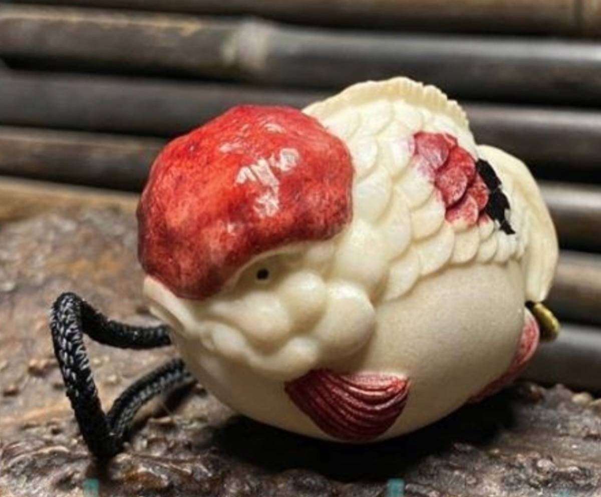 根付 ランチュウ 金魚 根付 東洋彫刻提げ物 鹿角彫 現代根付拍卖