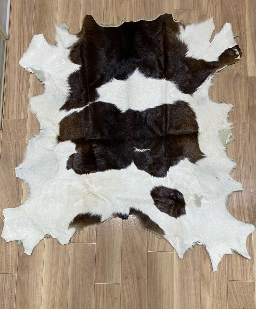 カウレザーラグ D アルヴァアアルト ミッドセンチュリー 北欧インテリア  本革  カウラグ  ラグマット  毛皮  敷物 カウハイド拍卖