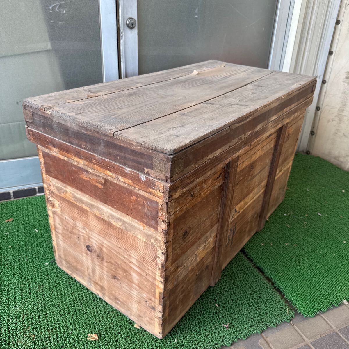 ◆アンティーク 大型 茶箱 蓋付き 木箱 木製 ブリキ貼り 収納箱 保管箱 衣装箱 昭和レトロ ビンテージ インテリア 古道具 古民具 259-2拍卖