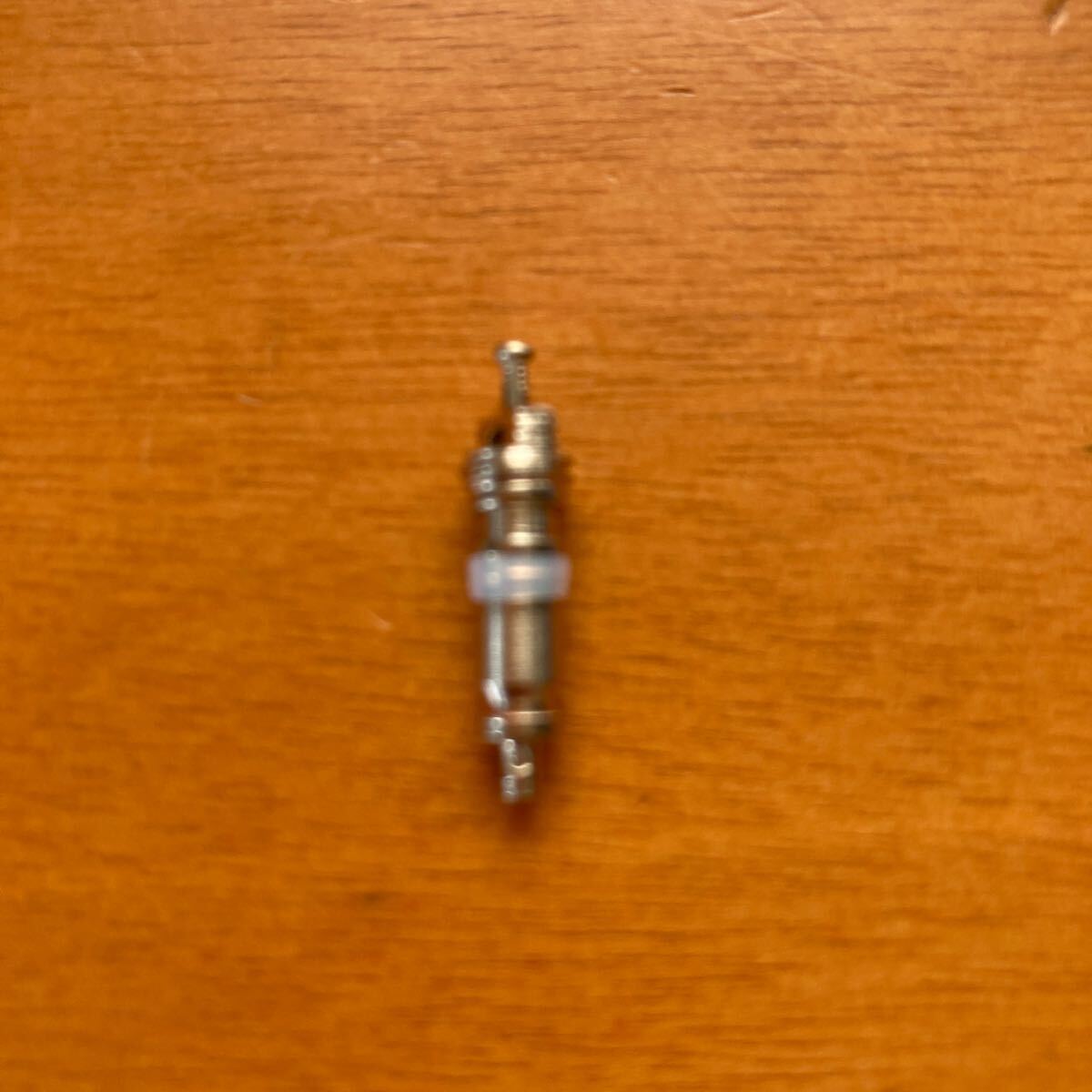 送料無料 トヨタ純正 R12用 虫バルブ 虫ゴム サービスバルブ デンソー製 純正新品 GX71 AE86拍卖