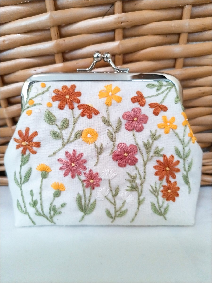 ☆ハンドメイドがま口ポーチ 刺繍 ボタニカルフラワー オレンジ☆拍卖