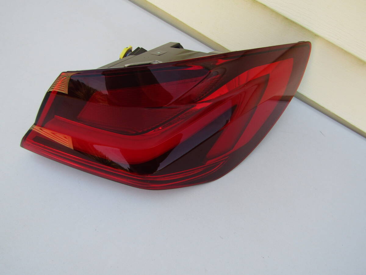 BMW F40 1シリーズ 純正 右 テールランプ テール テールライト 63215A55FB8 ■■ 13070403拍卖