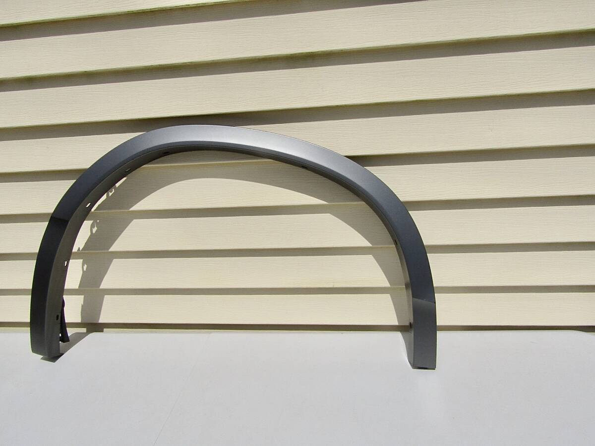 BMW F39 X2 純正 右 リアフェンダー アーチモール フェンダーモール 51778069164 グレー ■■ 13071001拍卖