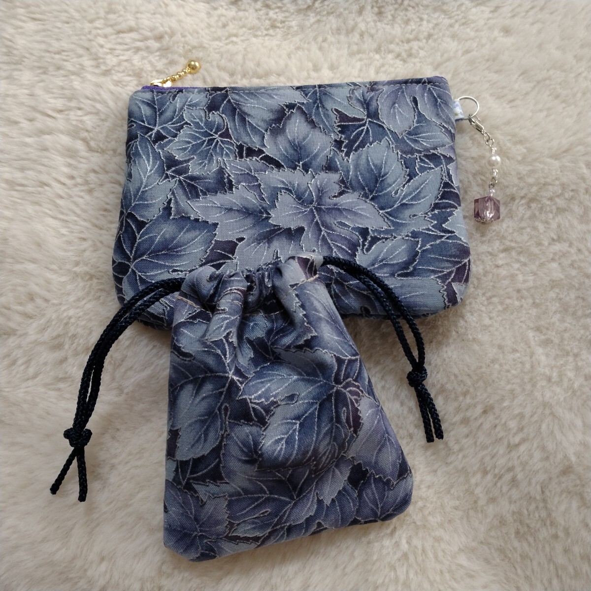 ★美しい銀ラメ♪リーフ柄★ファスナーポーチとミニ巾着♪拍卖