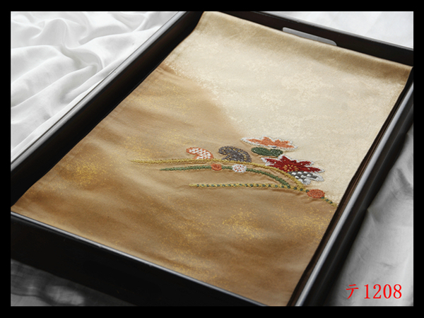 蔵【テ1208】西陣逸品 刺繍 香染色地 気品豊かに 正絹太鼓柄高級美術袋帯 ◇検◇簪着物名古屋帯和装小物帯締め拍卖