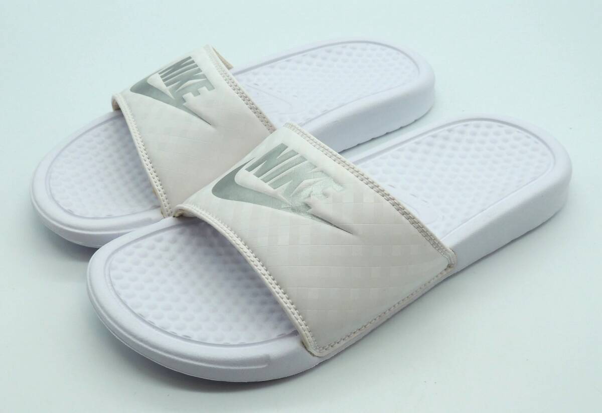 ナイキ シャワーサンダル ビーチサンダル ナイキウィメンズ ベナッシJDI NIKE BENASSI JDI 343881-102 ホワイト/シルバー 23cm拍卖