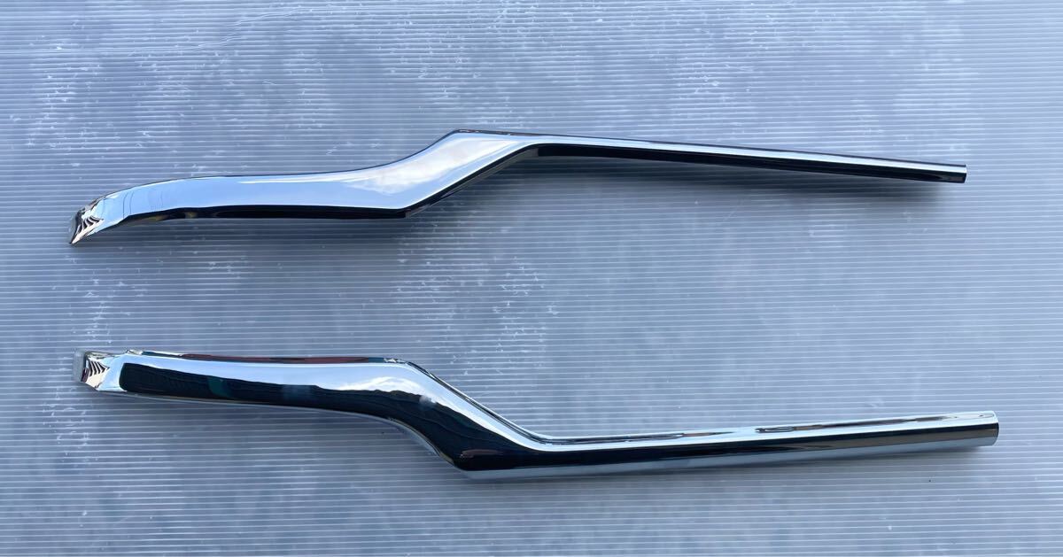 キズ、歪み有り特価! 軽トラ ダイハツ 200系後期 ハイゼット、スズキ NEWキャリイ 共通 フロントスポイラー メッキガーニッシュ(R&L)拍卖