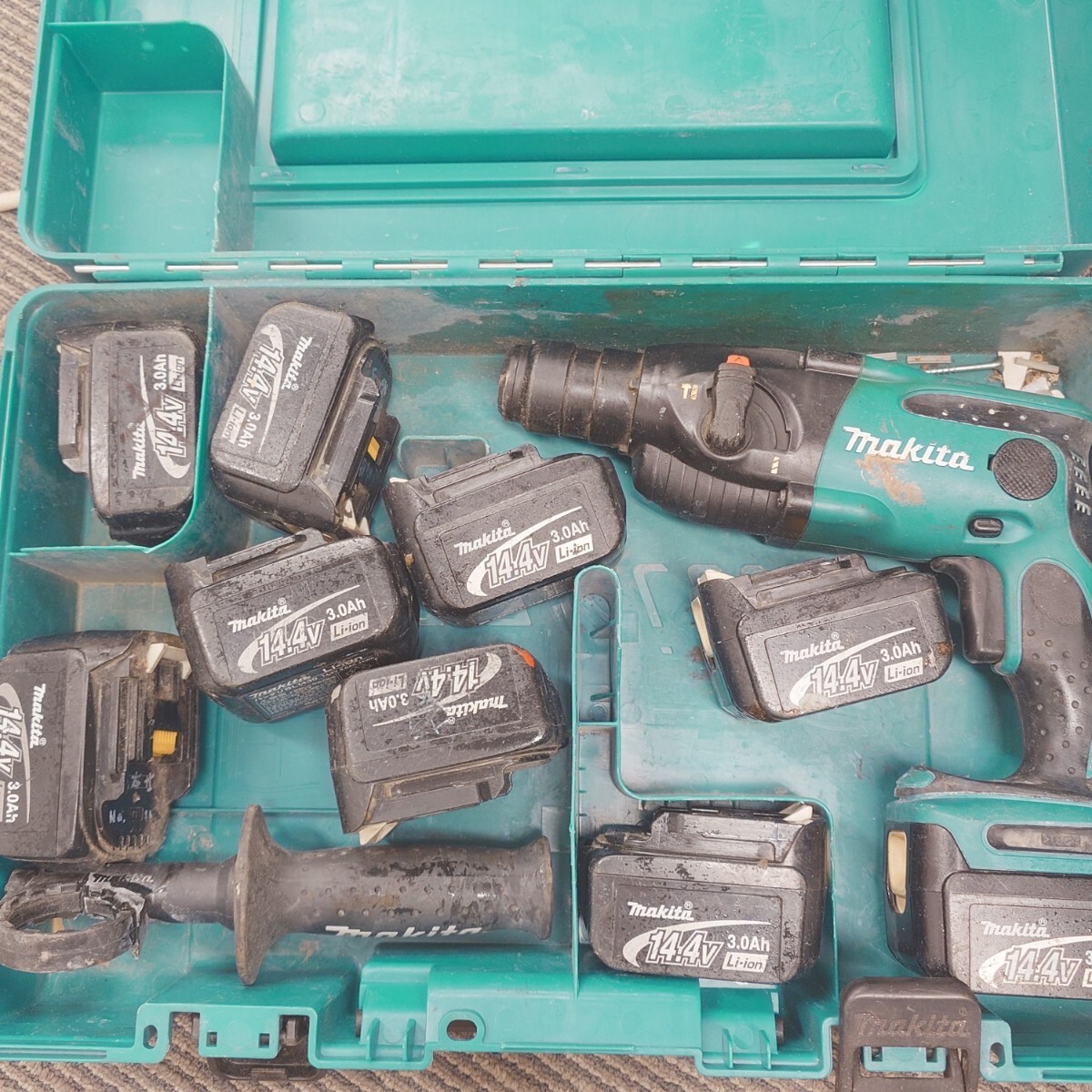 I3810 工具 電動工具 充電式ハンマドリル makita HR162D マキタ ハンマドリル バッテリー 中古 ジャンク品 訳あり拍卖