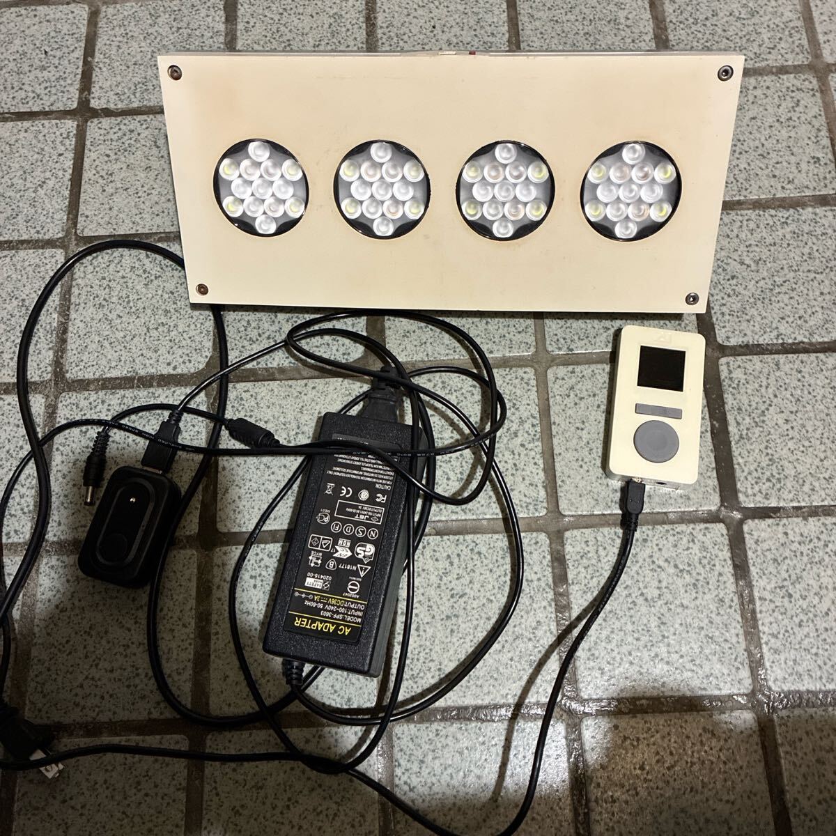 AI HYDRA ハイドラ 52HD ホワイト 水槽 照明 LED 海水魚拍卖
