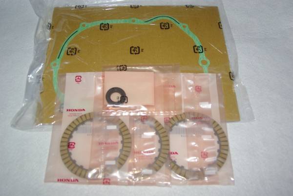 CT110 国内用 クラッチディスク+ガスケット+キックオイルシール ホンダ純正 新品 ★*【水曜・日曜・祝日休み 臨時休業有】拍卖