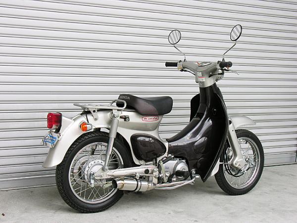 カブ50、70、90、リトルカブ(キャブ車)用ロイヤルマフラー拍卖