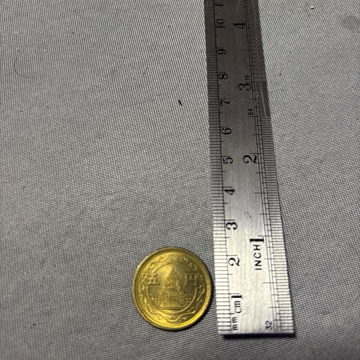 五円黄銅貨 直径22.0mm 昭和24年 1949年 古銭 コインです。 古銭拍卖