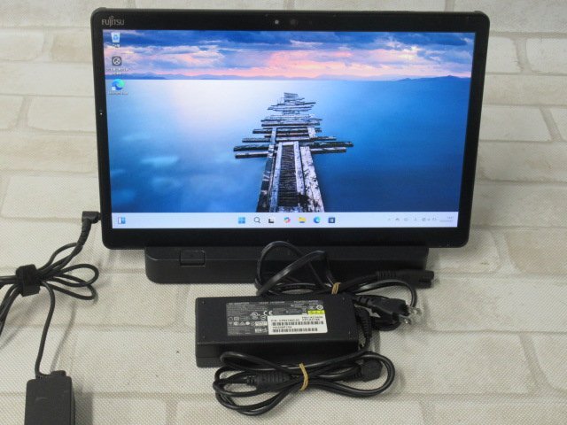 Ω 新DCN8 2689m 富士通【 ARROWS Tab Q739/AB 】Win11Pro / i5-8365U / 8.00GB / SSD:256GB AC/拡張クレードル付 ※バッテリー不良拍卖