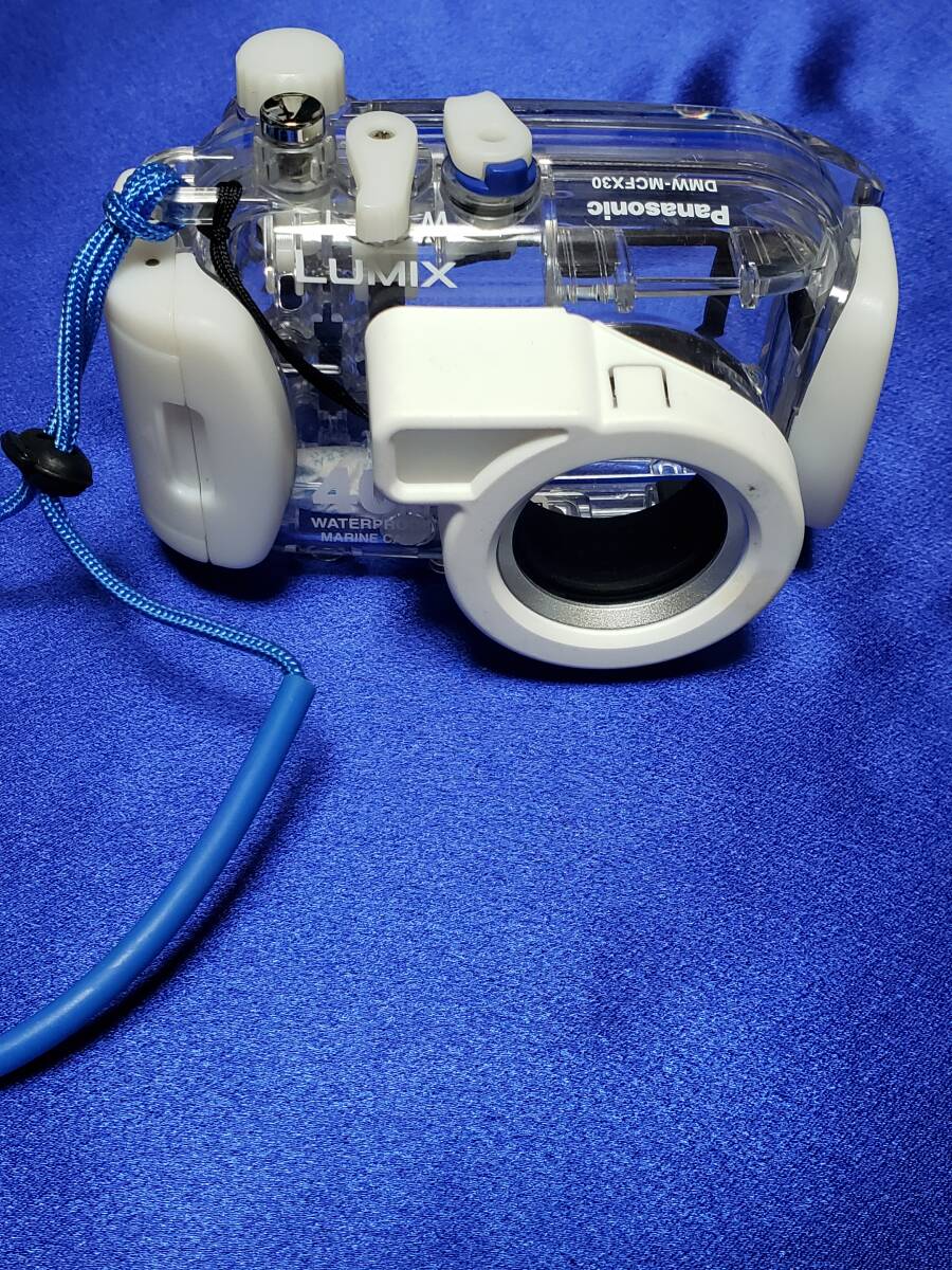 マリンケース 防水ハウジング LUMIX デジカメ用防水ケースのみカメラ無し panasonic DMW-MCFX30 状態はきれいです 付属品無 管理BOX1拍卖