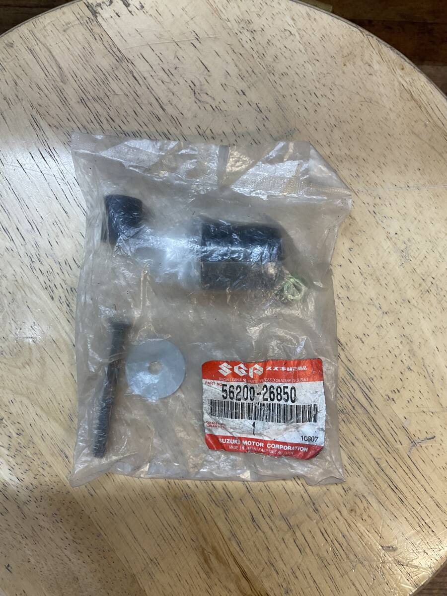 ※廃番部品 SUZUKI バンディット ハンドルバーバランサセット 56200-26850 純正 ②/2 S:青BOX① 2507拍卖