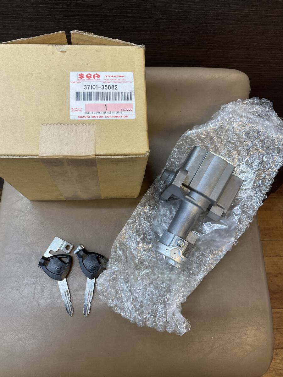 SUZUKI レッツ レッツバスケット アドレスV50 ロックセット キーシリンダー 37101-35882 純正 ①/4 S:A1-B 2507拍卖