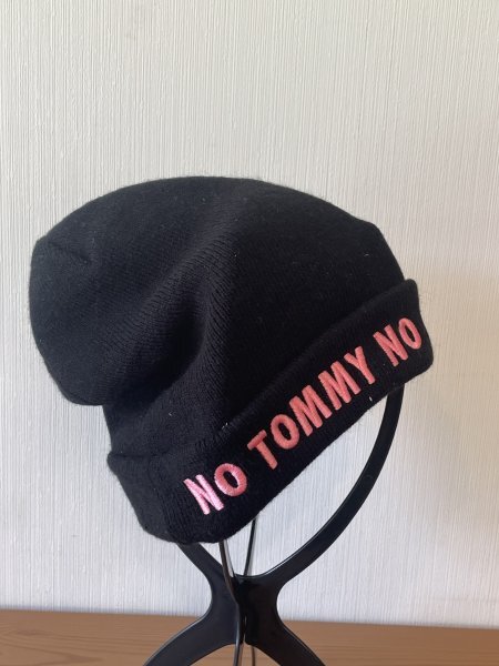 N NO TOMMY NO LIFE Y NEW ERA 男女兼用帽子 黒色帽子 ニット帽 サイズ56cm〜59cm キャップ 帽子 拍卖